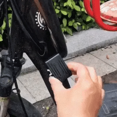 Comfexia™ – Traceur GPS Sans Abonnement, Assurez la Sécurité de Votre Voiture